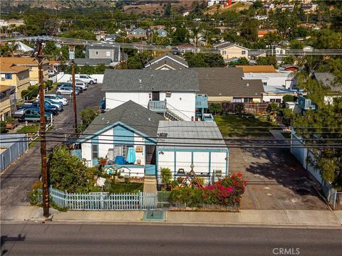 Photo of 233 S Esplanade St, Orange, CA 92869 (MLS # OC26081509)