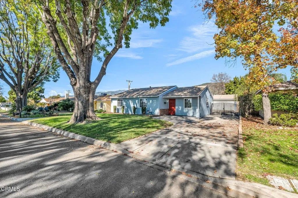 Photo of 423 W Heber Street, Glendora, CA 91741 (MLS # P1-25454)