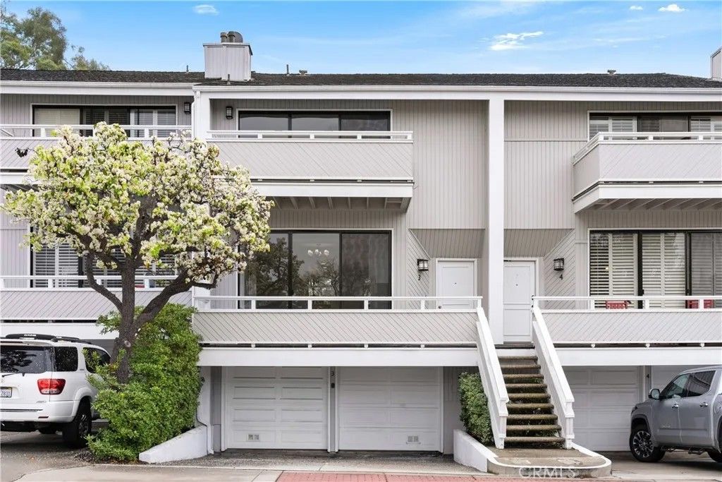 Photo of 3 Kamalii Court #276, Newport Beach, CA 92663 (MLS # OC25276390)