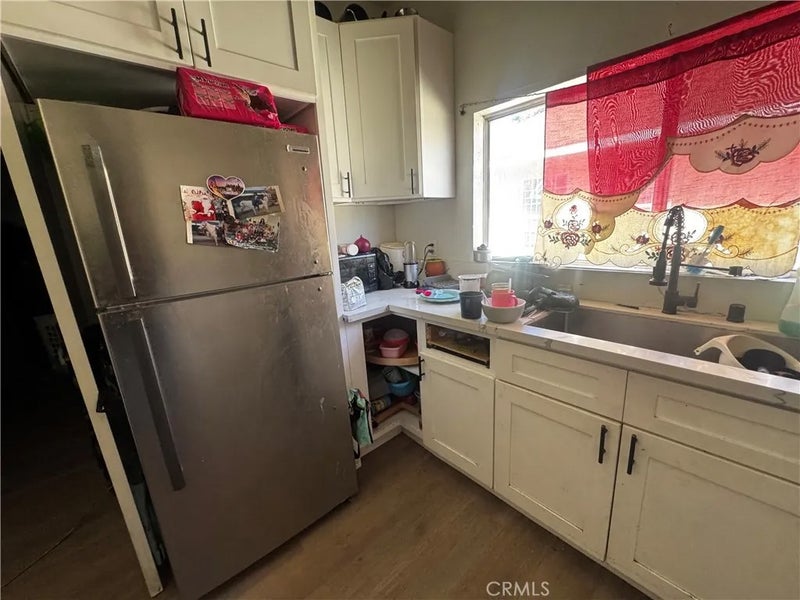 281 E 48th Street