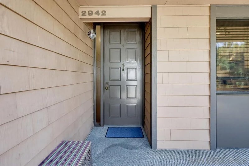 2942 Lawrence St.
