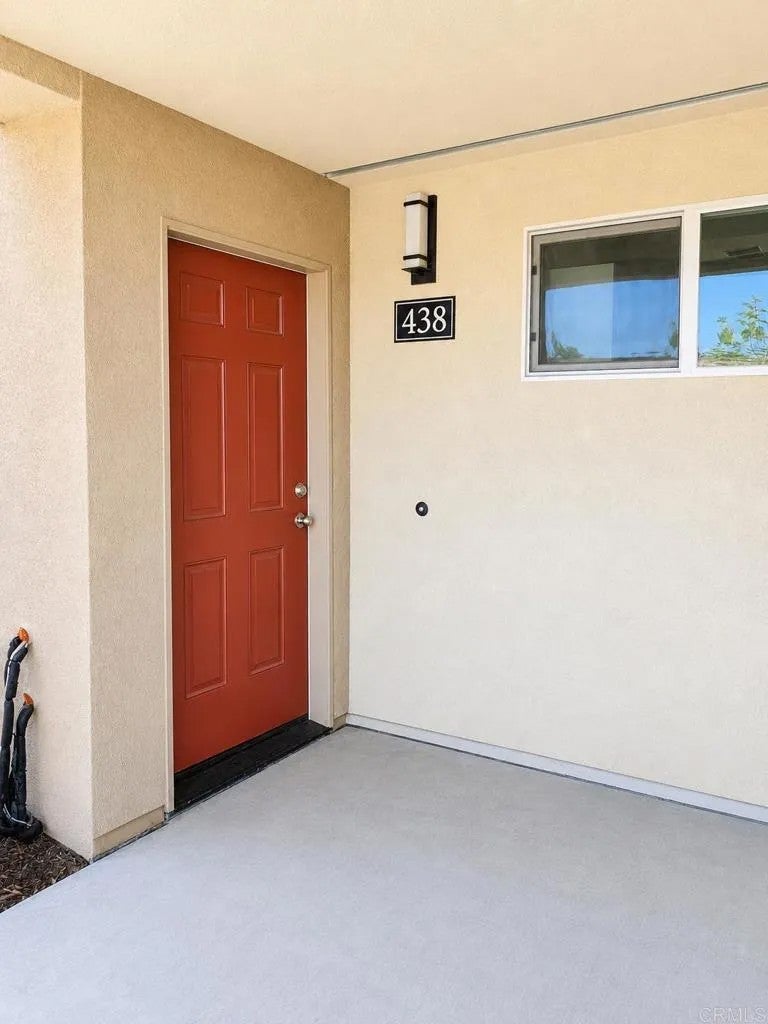 438 Creekside Circle