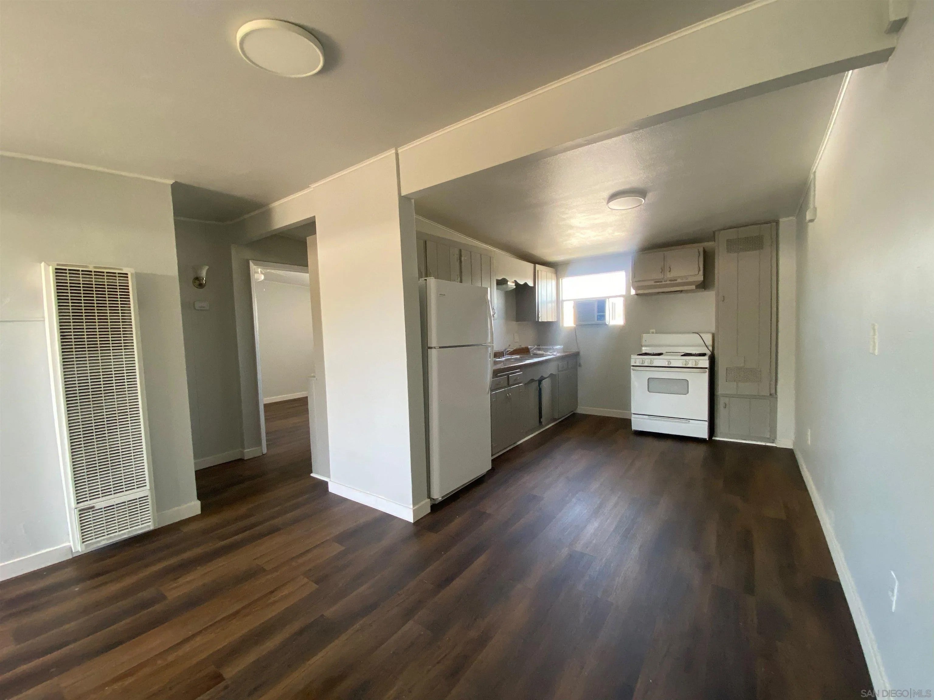 532 N 1st St I