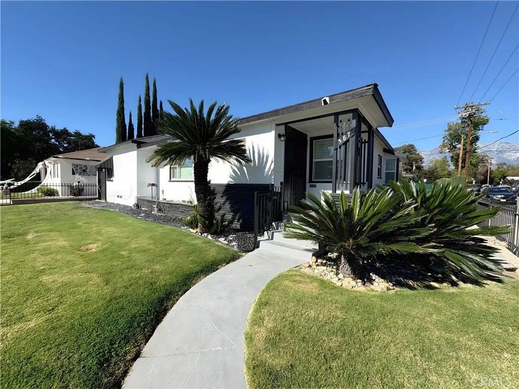 Photo of 587 E Arrow, Upland, CA 91786 (MLS # CV25270330)