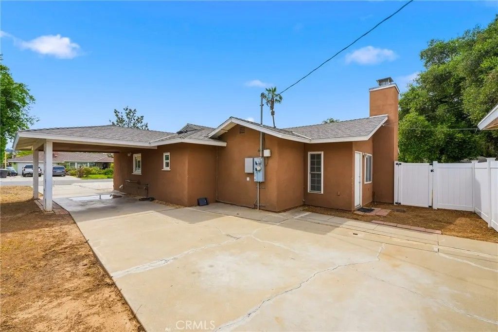 Photo of 2449 Rancho Dr, Riverside, CA 92507 (MLS # IV26069104)