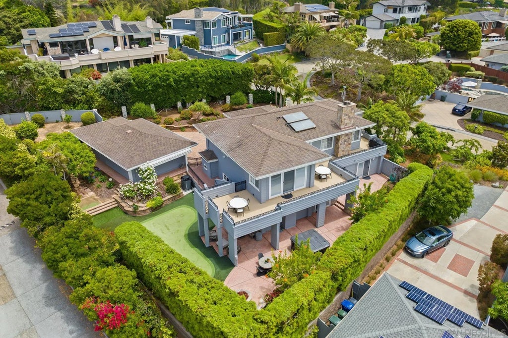 Photo of 226 Stratford Park Cir, Del Mar, CA 92014 (MLS # 260021531)