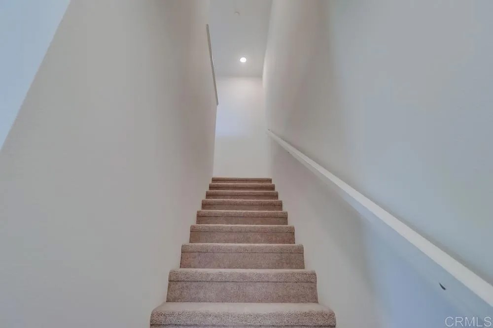 5305 Seacliff Place 5