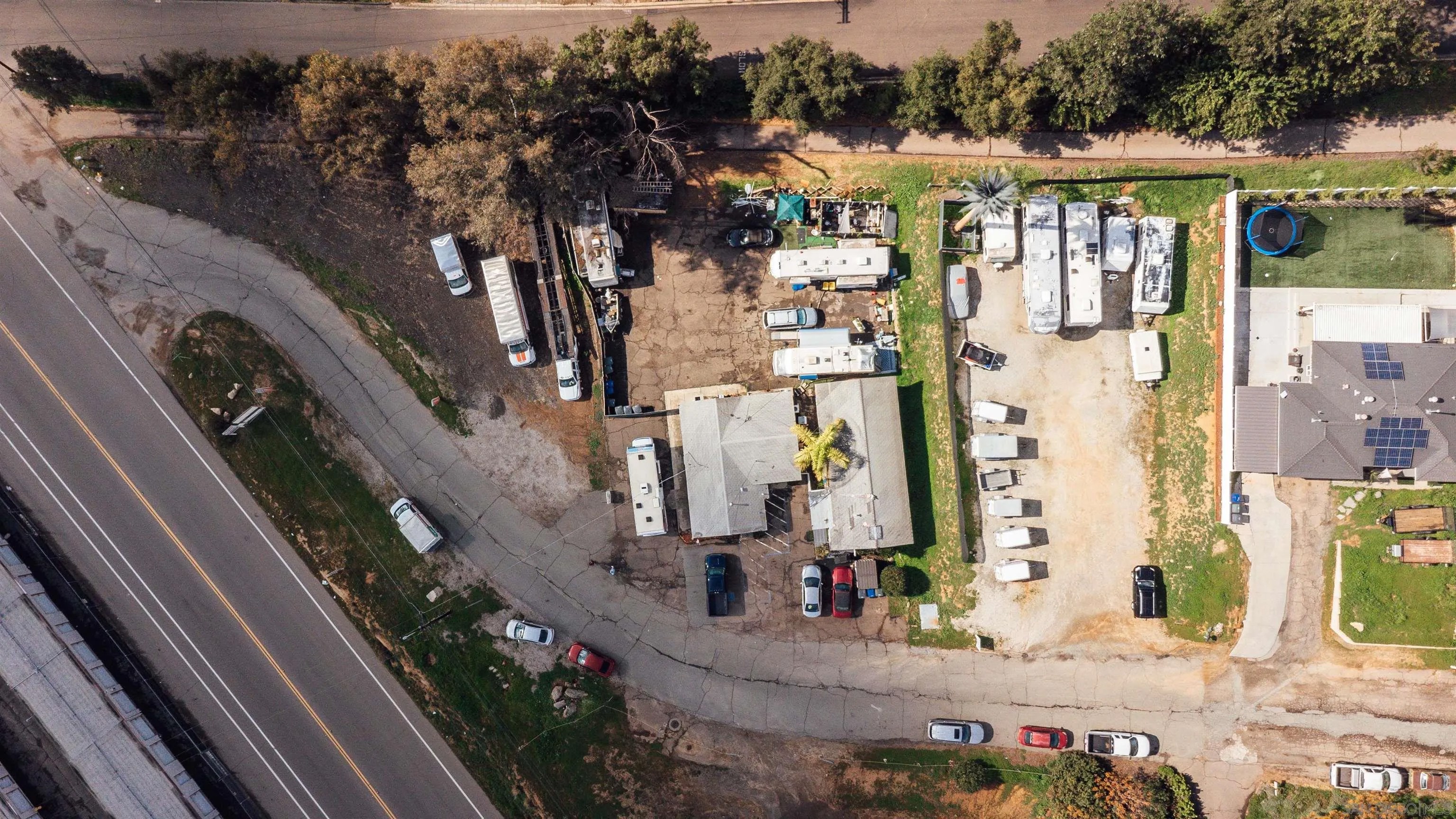 13606 Hwy 8 Business