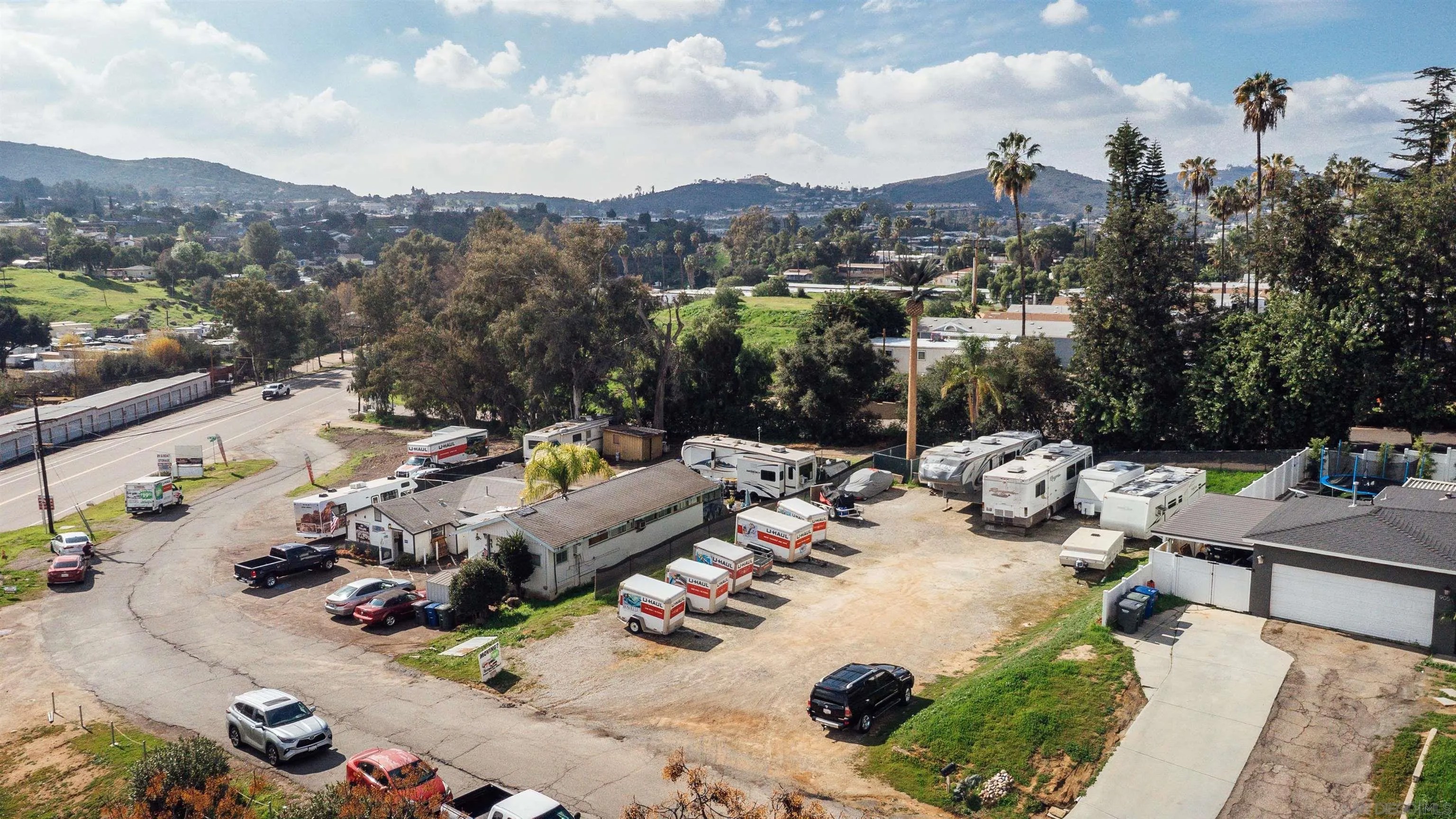 13606 Hwy 8 Business