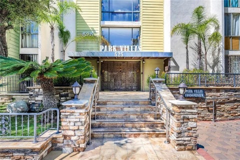 Photo of 525 S Ardmore AVE #161, Los Angeles, CA 90020 (MLS # SR26206299)