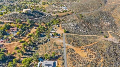 21080 Kimes Perris CA 92570