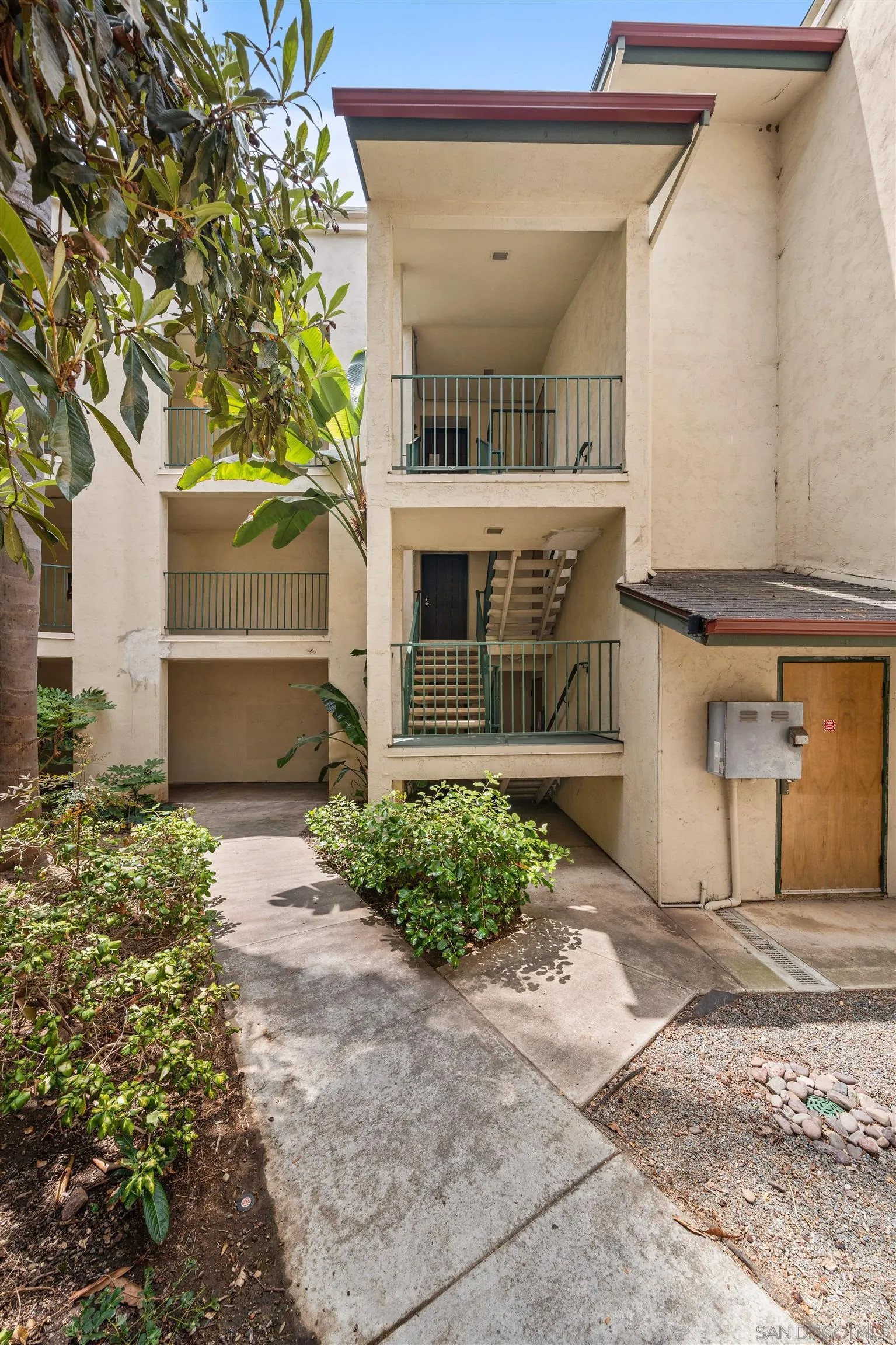 5885 El Cajon Blvd 301