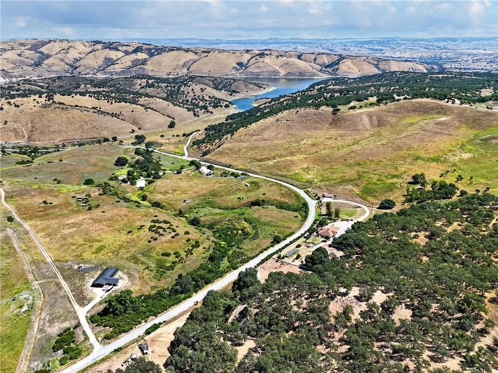4575 Interlake