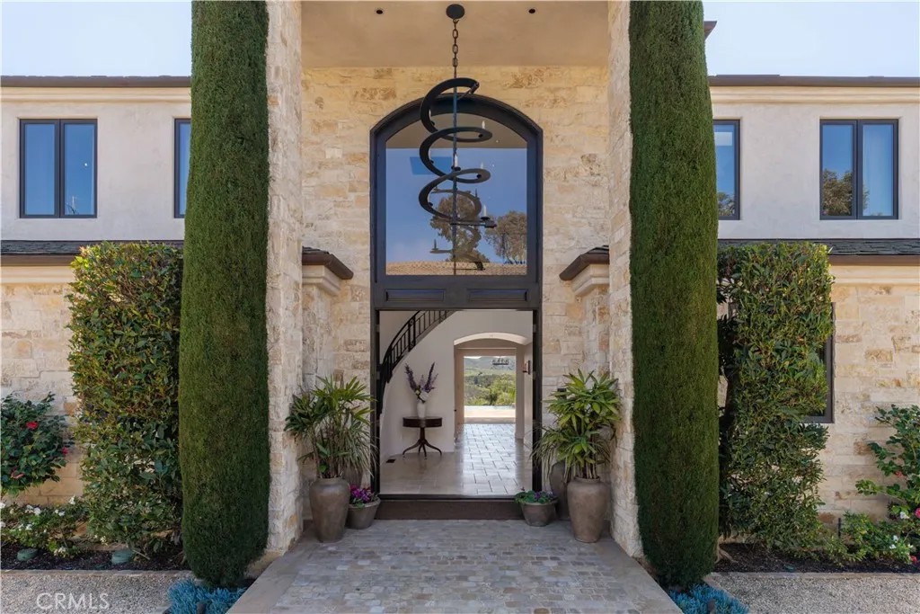 28481 Avenida La Mancha