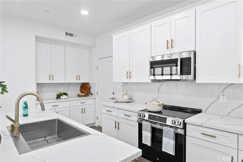 Tiny photo for 1993 Lyon Avenue, Riverside, CA 92503 (MLS # TR25251435)