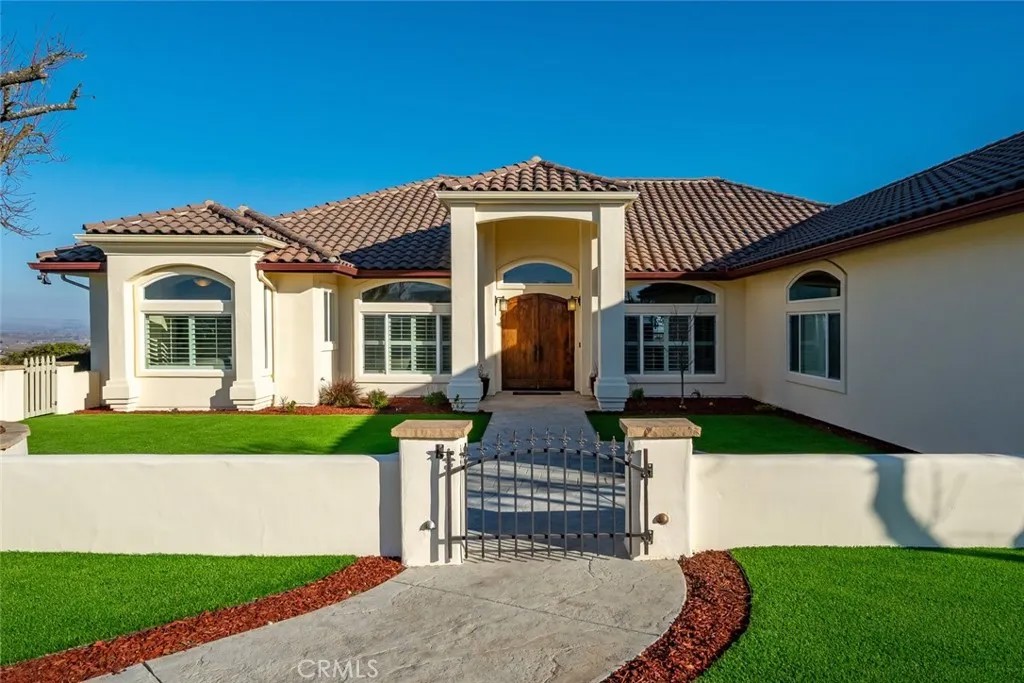 5495 Vista Serrano