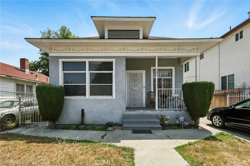 1600 E. 33rd St