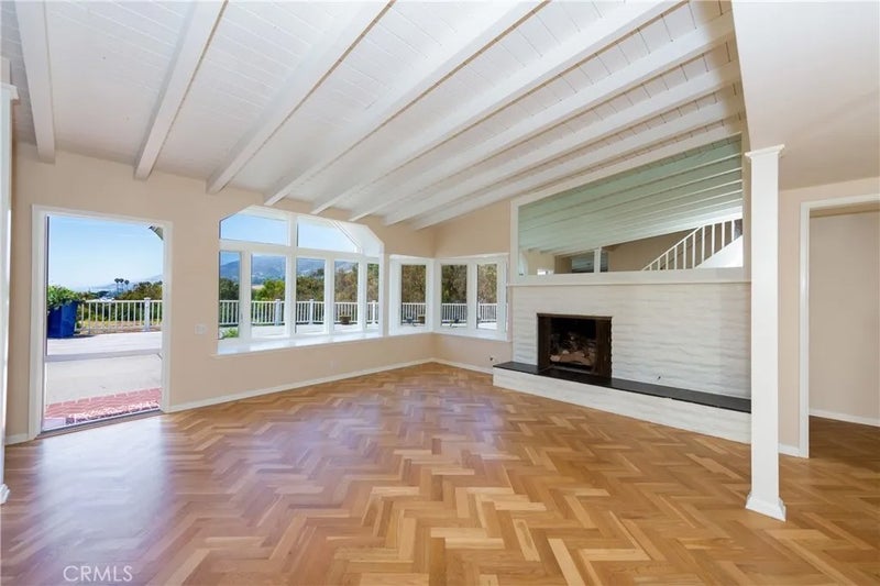 6403 Surfside