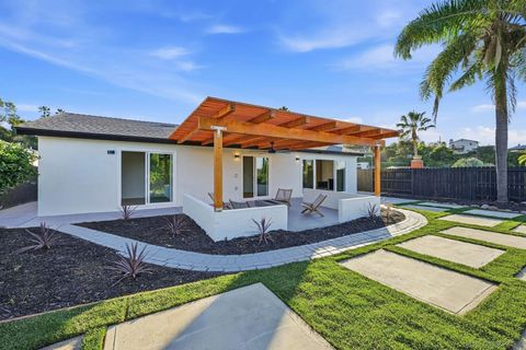 Tiny photo for 5424 Princess View Pl, San Diego, CA 92120 (MLS # 250045613)