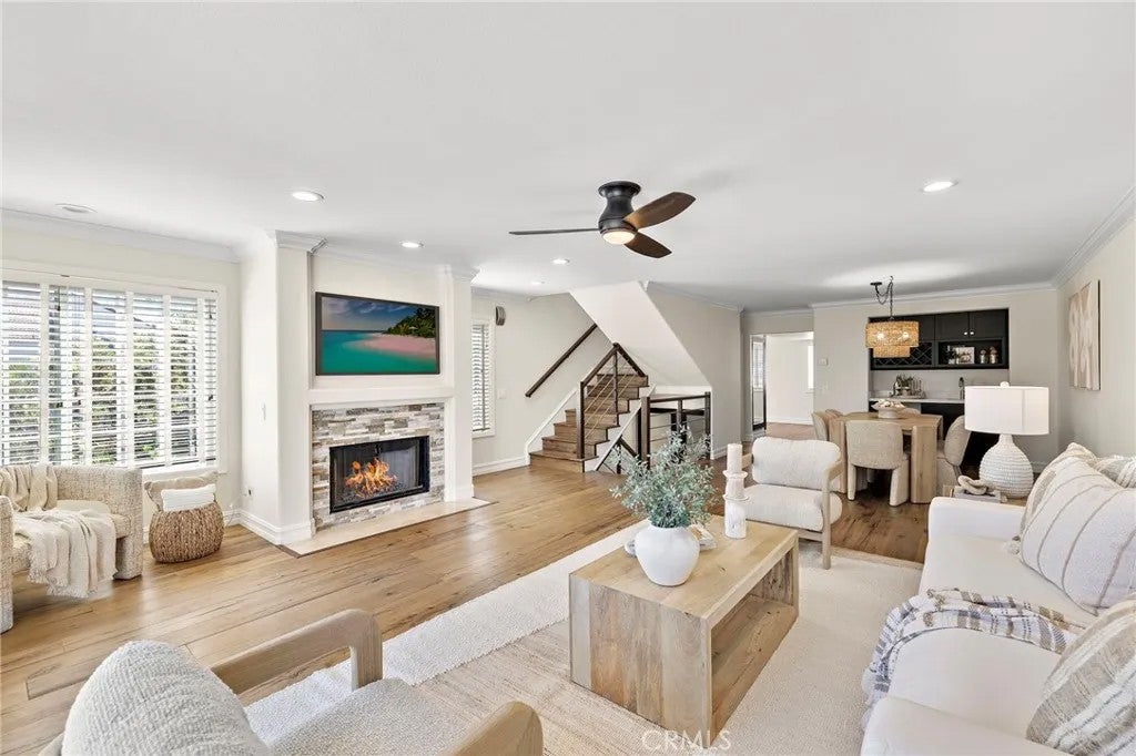 34279 Amber Lantern Street 11