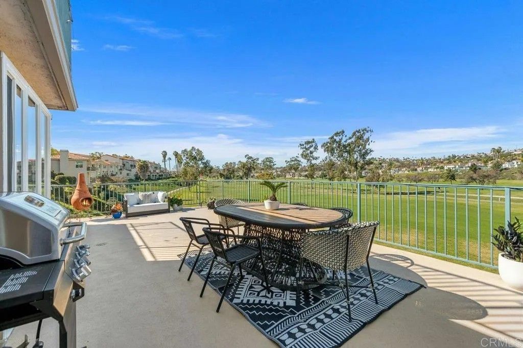 Photo of 2544 Navarra Dr #12, Carlsbad, CA 92009 (MLS # NDP2601789)