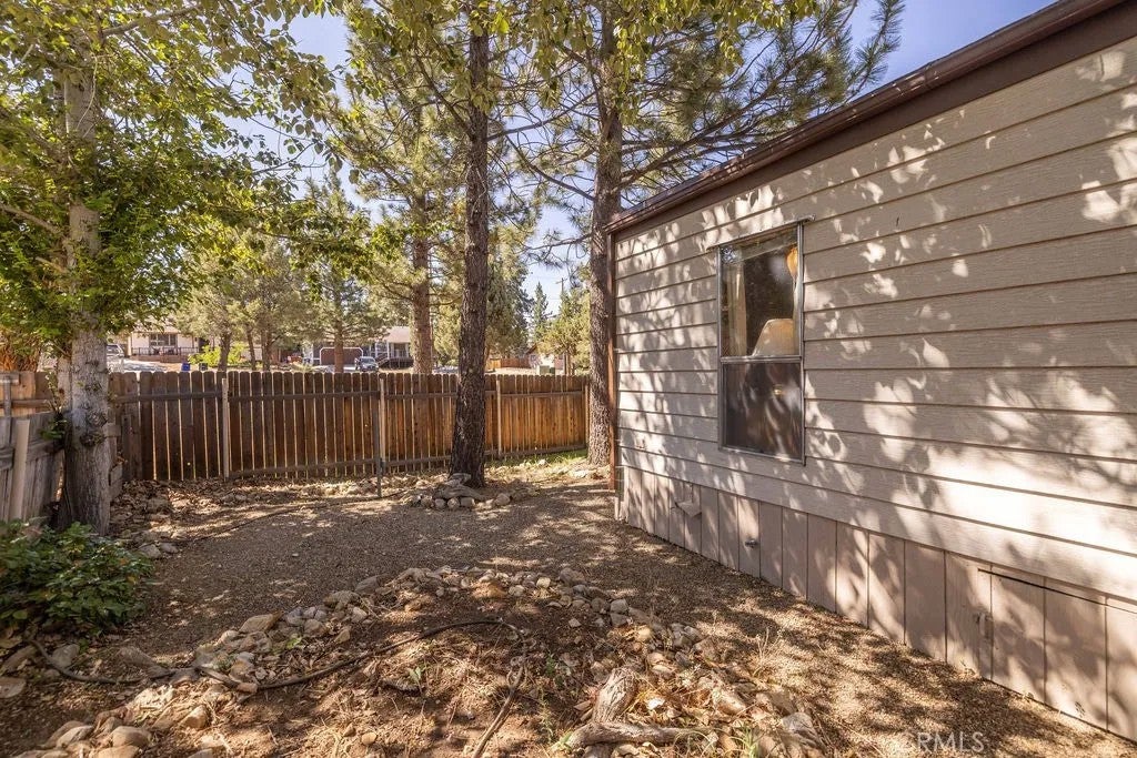 391 Montclair 3