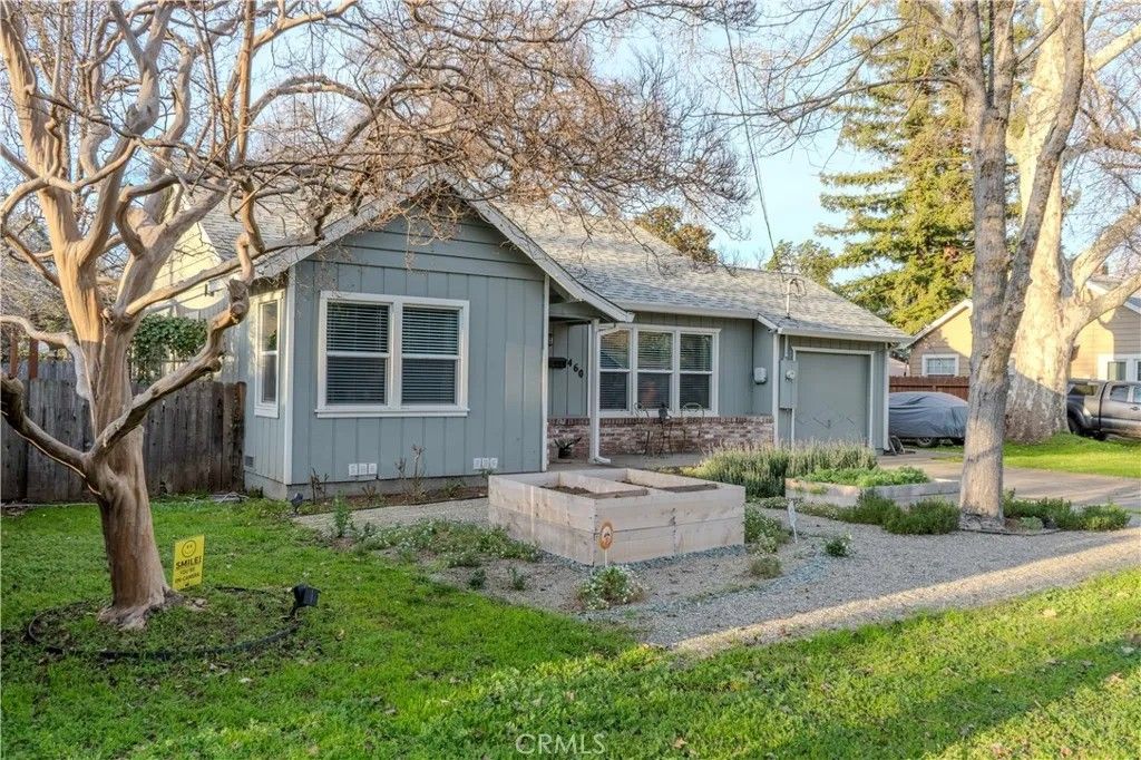 Photo of 460 E 10th Avenue, Chico, CA 95926 (MLS # SN26023940)