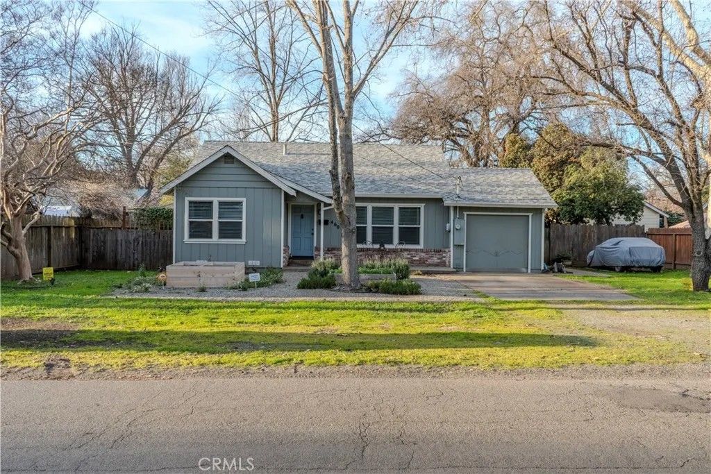 Photo of 460 E 10th Avenue, Chico, CA 95926 (MLS # SN26023940)