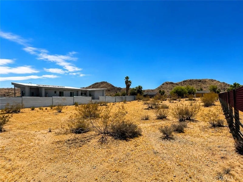 4837 Avenida Del Sol