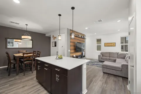 5506 Sandcliff Ln Unit 158, San Diego, CA 92154 - #: 250031248