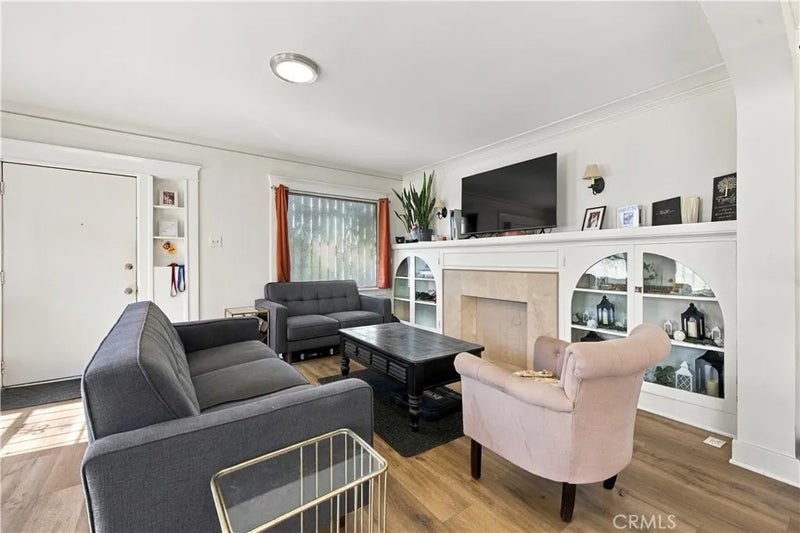 3940 La Salle