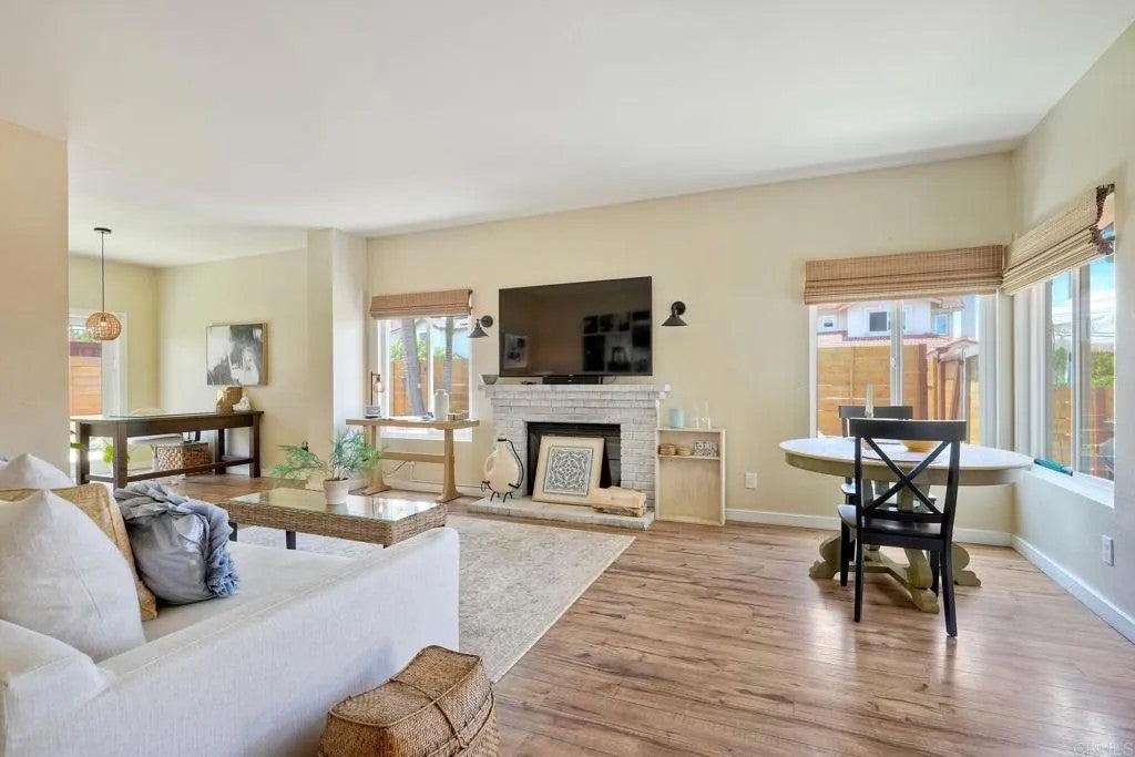 2422 Summerhill Drive
