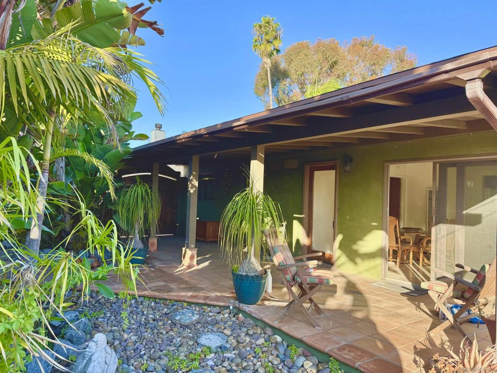 Photo of 775 La Mirada Ave, Encinitas, CA 92024 (MLS # 250044415)