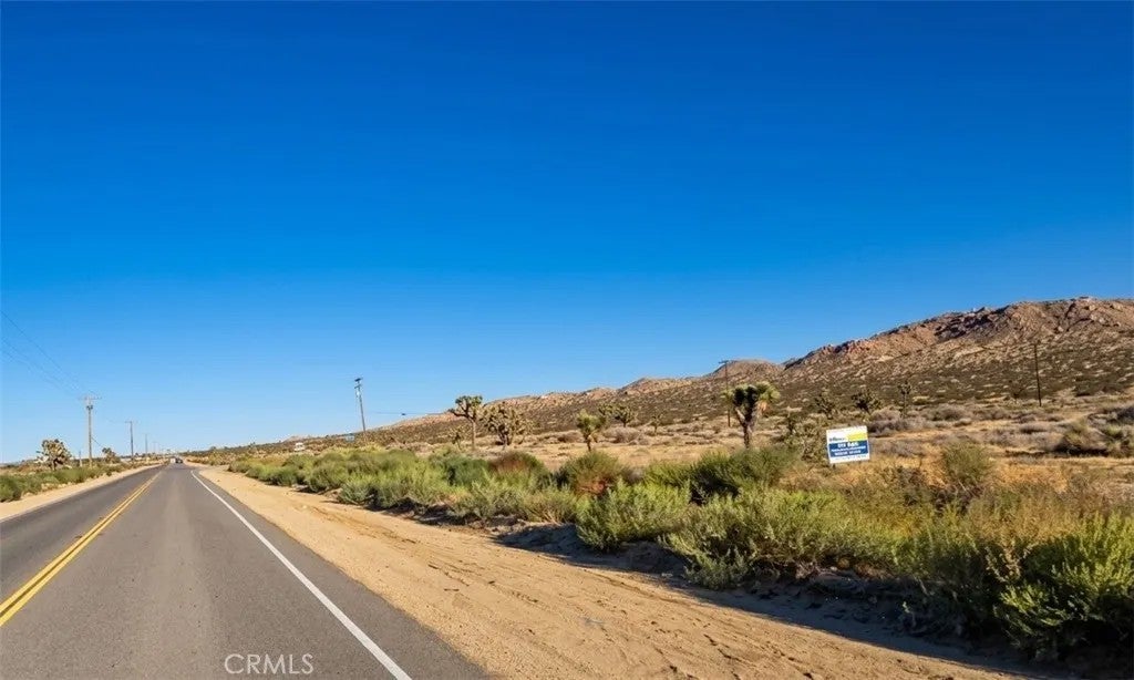 Photo of 14300 Ave O, Palmdale, CA 93591 (MLS # DW26210387)