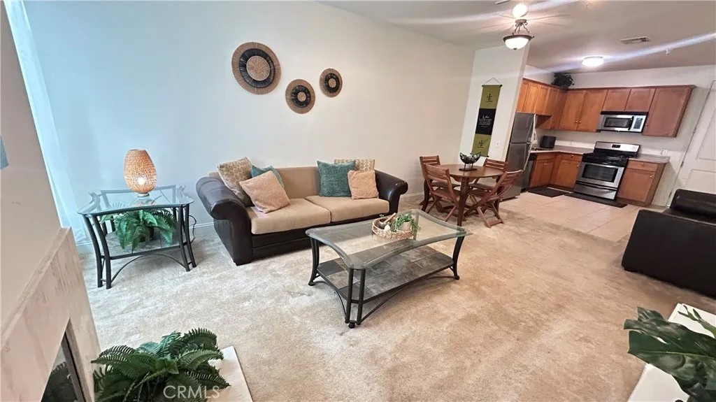 6938 Laurel Canyon 108