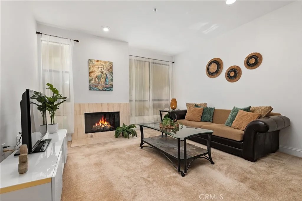 6938 Laurel Canyon 108