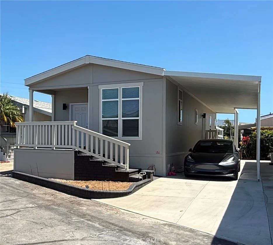 Photo of 903 W 17th ST #24, Costa Mesa, CA 92627 (MLS # OC26164712)