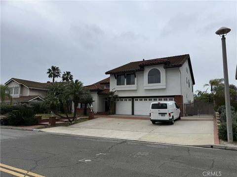 Photo of 24250 Via Lenardo, Yorba Linda, CA 92887 (MLS # DW26039125)