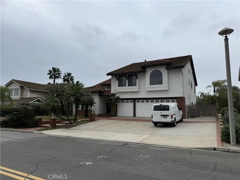 Photo of 24250 Via Lenardo, Yorba Linda, CA 92887 (MLS # DW26039125)