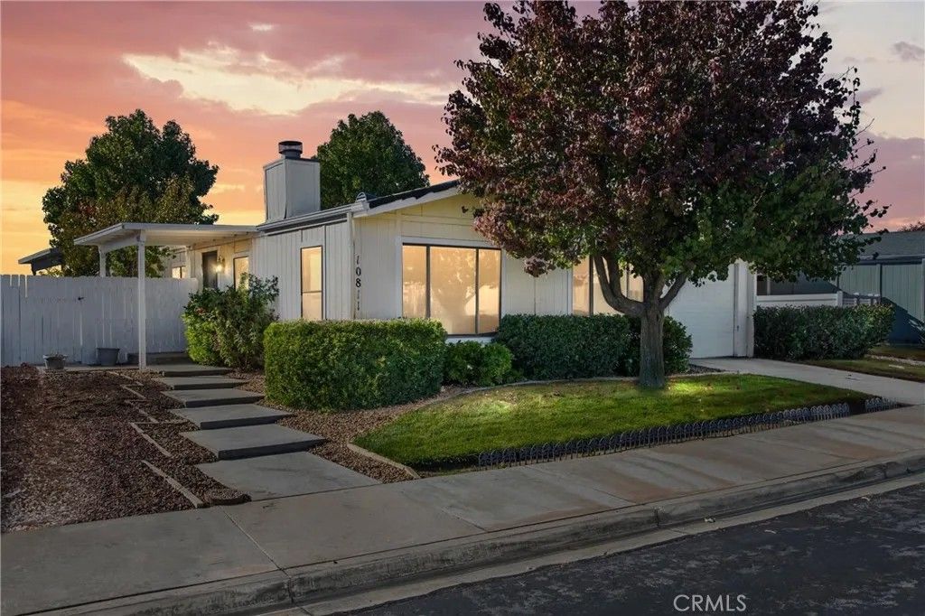 Photo of 10811 Bel Air Dr, Cherry Valley, CA 92223 (MLS # IG25246075)