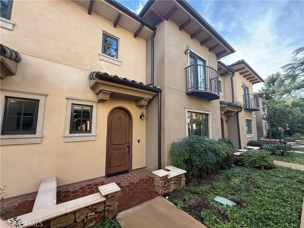 Photo of 158 S Sierra Madre Boulevard #11, Pasadena, CA 91107 (MLS # PW25267771)