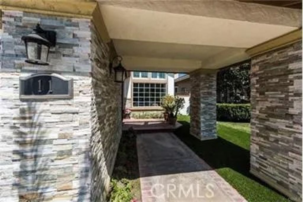 Photo of 11 Davis, Irvine, CA 92620 (MLS # IV25272981)