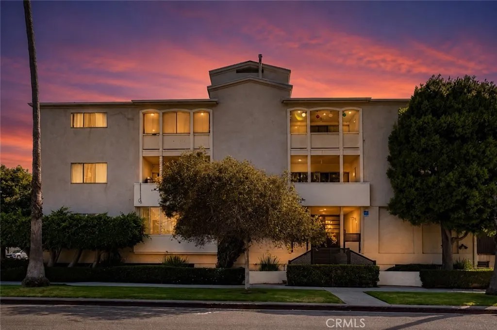 1101 Lincoln Boulevard 1