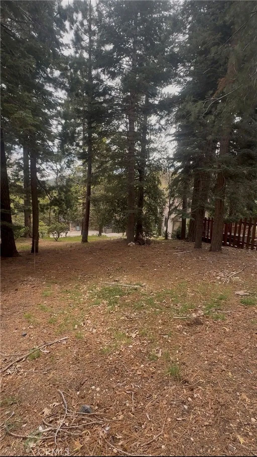 Photo of 295 Grandview Rd, Twin Peaks, CA 92391 (MLS # IV26082864)