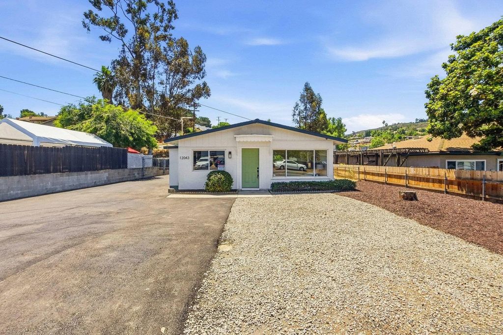 Photo of 12043 Gay Rio DR, Lakeside, CA 92040 (MLS # 260011936)