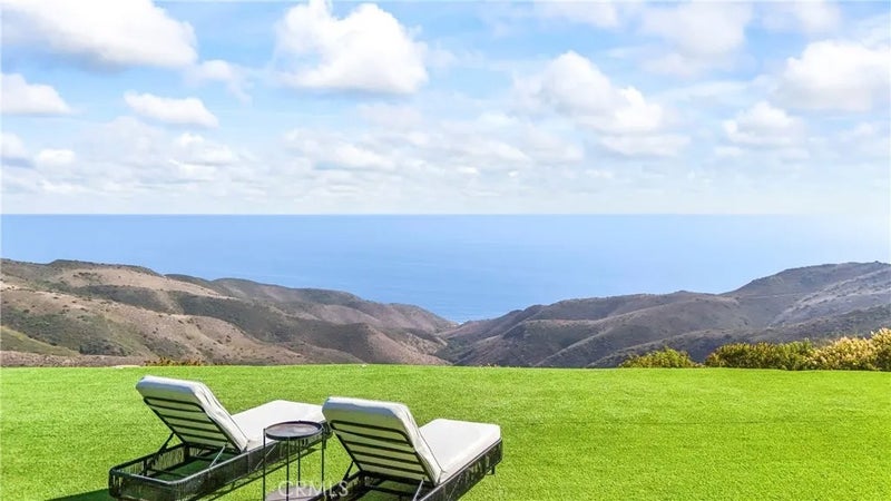 10936 Pacific View