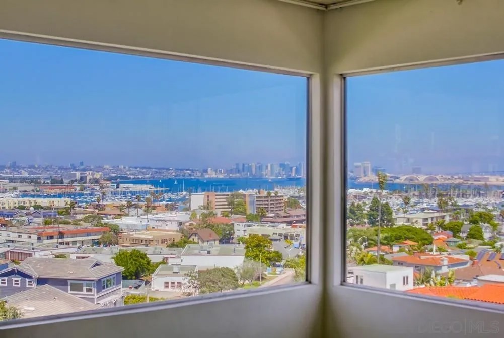 954 Harbor View Dr