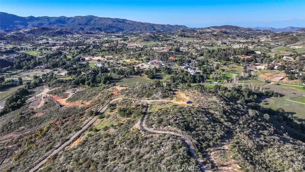 Photo of 0 Avenida La Cresta, Murrieta, CA 92562 (MLS # ND25226951)