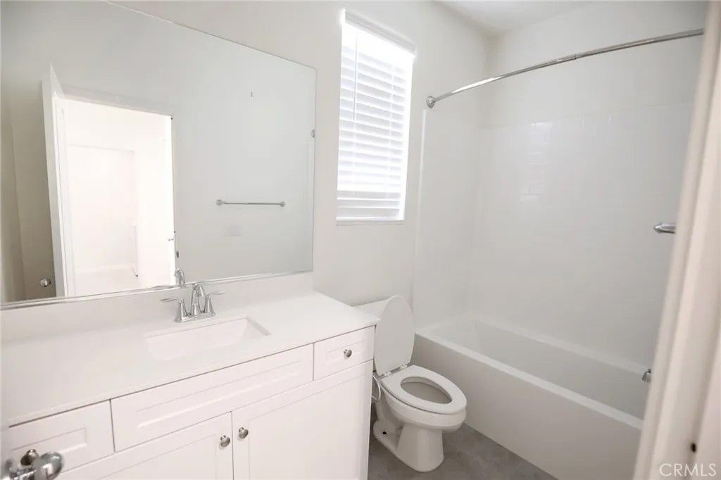 Photo of 34627 Silky Dogwood Dr, Winchester, CA 92596 (MLS # SW26061947)