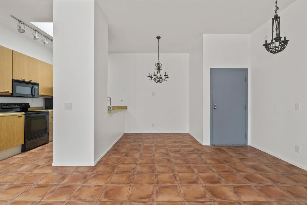 Photo of 8328 Regents Rd #3G, San Diego, CA 92122 (MLS # 260008816)